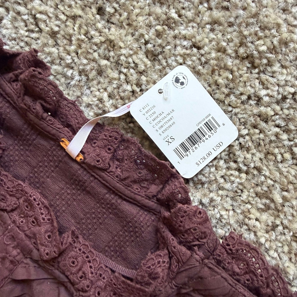 Free People More Romance Top NWT XS Cocoa - Picture 6 of 6